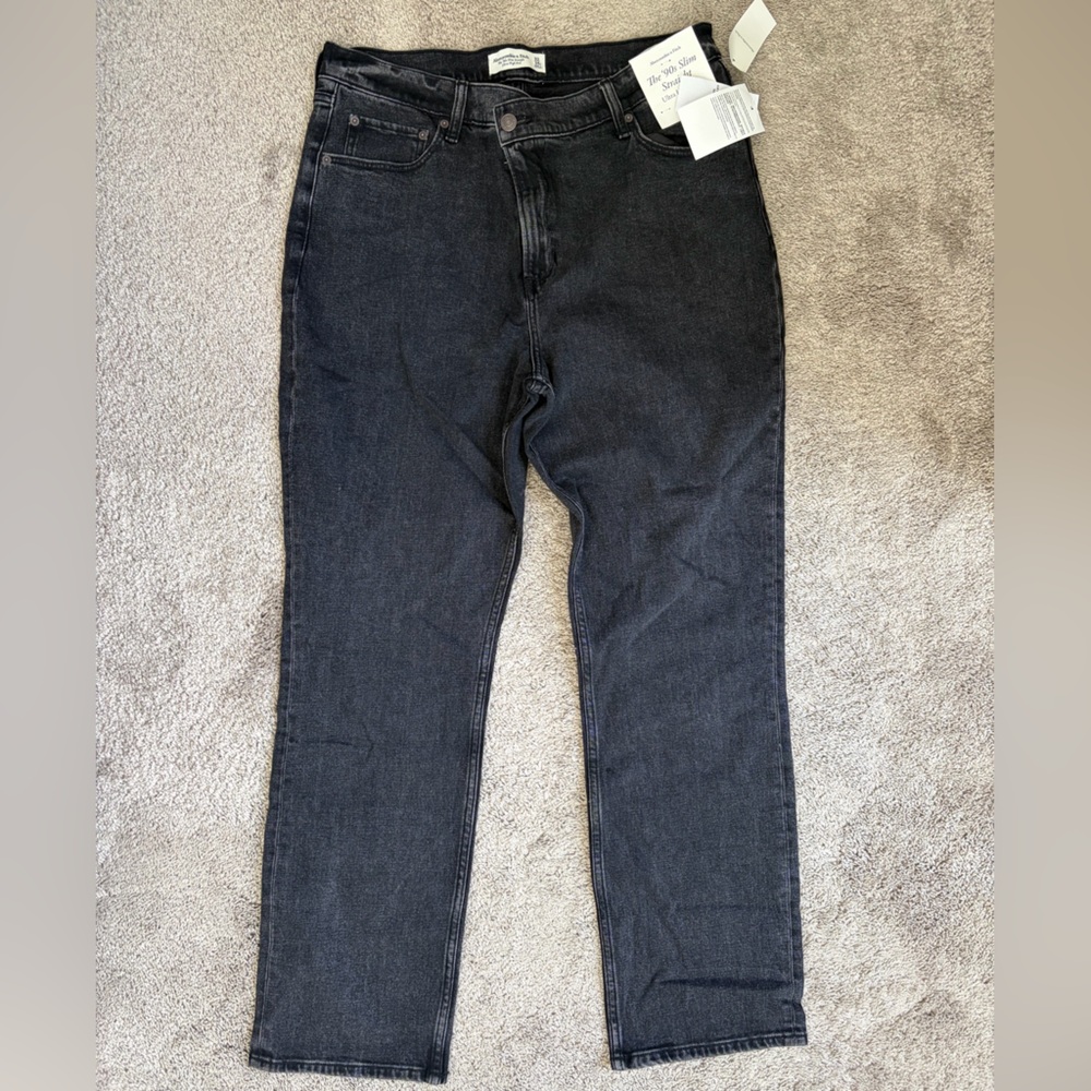 NWT Abercrombie & Fitch Women’s Jeans